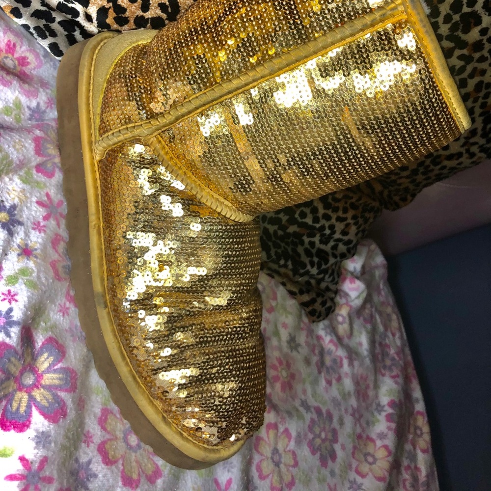 CLASSIC SHORT COSMOS SEQUIN